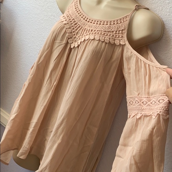 Mossimo Cold Shoulder Top - Picture 4 of 7